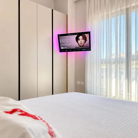 Matisse No34 - One Bedroom With Parking At Aura Complex *